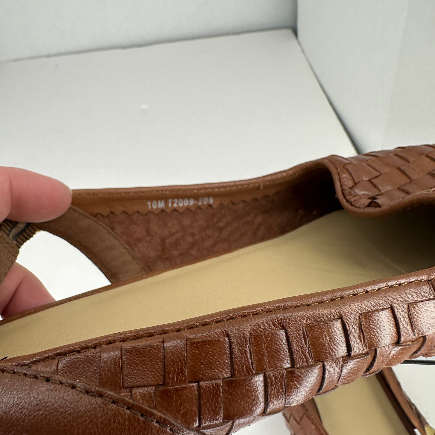 Trotters Lena Flats Brown Lightweight Pointed Cap Toe Wicker Look Leather Slip On Adjustable Strap