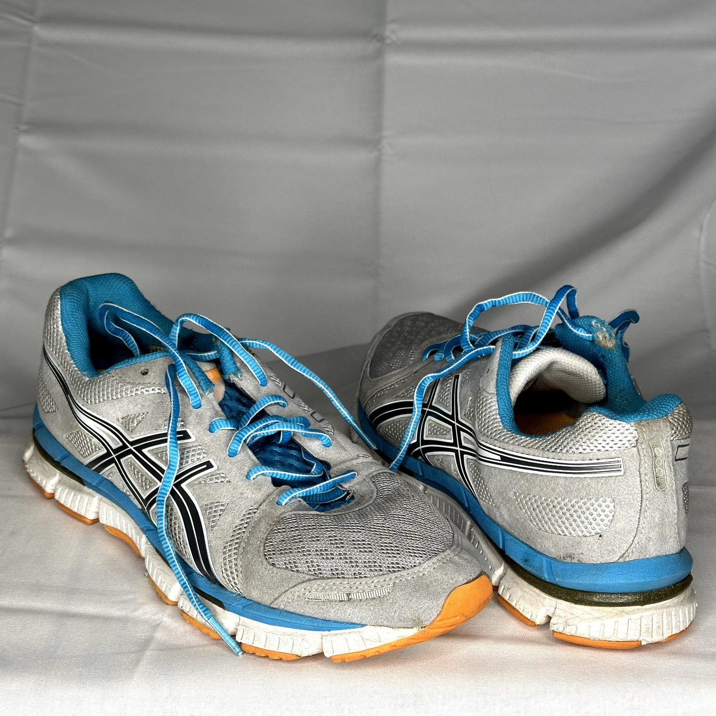 Asics Gel-Neo33 Size 9.5 Gray, Blue, Black, and Orange Running Shoe