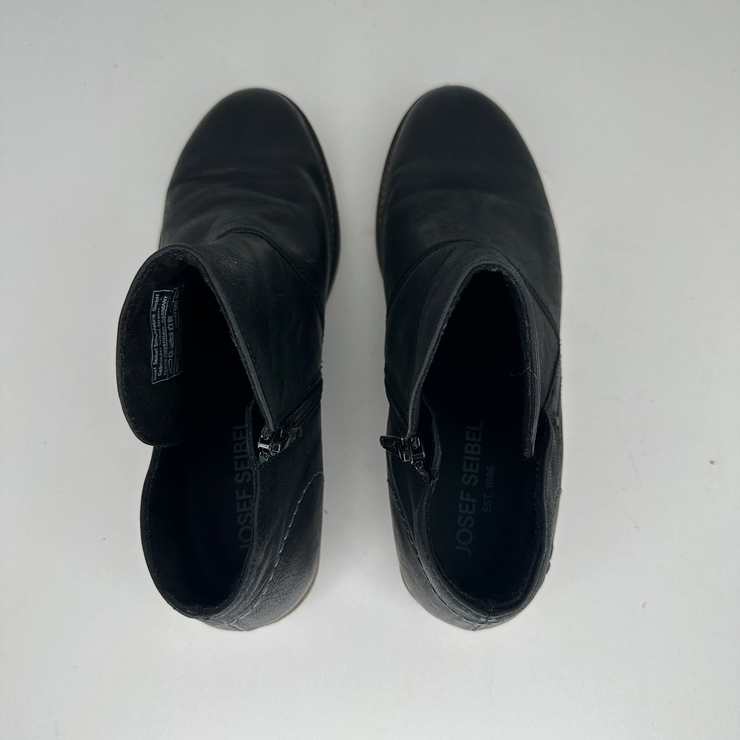 Josef Seibel Sienna 81 Black and Brown Leather Cap and Round Toe Slip On Lightweight Zipper