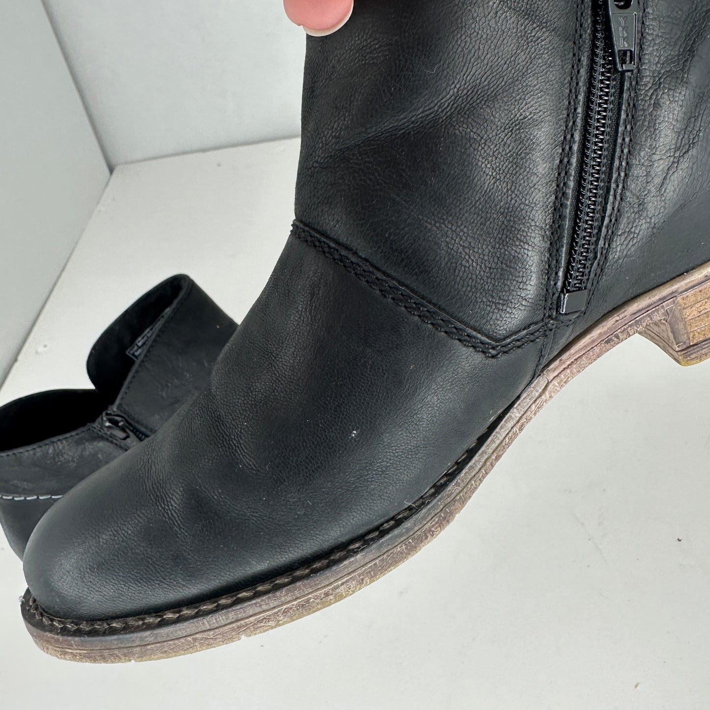 Josef Seibel Sienna 81 Black and Brown Leather Cap and Round Toe Slip On Lightweight Zipper