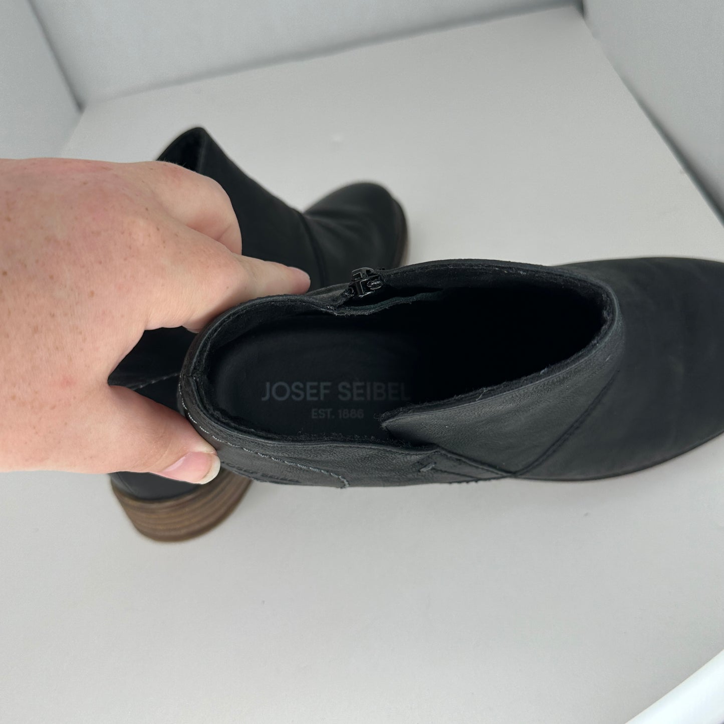 Josef Seibel Sienna 81 Black and Brown Leather Cap and Round Toe Slip On Lightweight Zipper