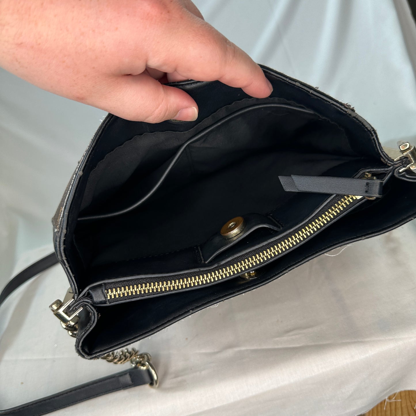 Nine West Fancy Purse Brown and Gold Chain Accents Impression to Designer Multiple Pockets/Zippers