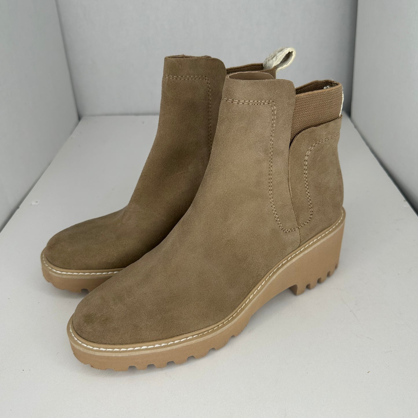 Dolce Vita H2O Suede Boots Beige Combat Style Boots Slip On Suede Cap Toe Pump