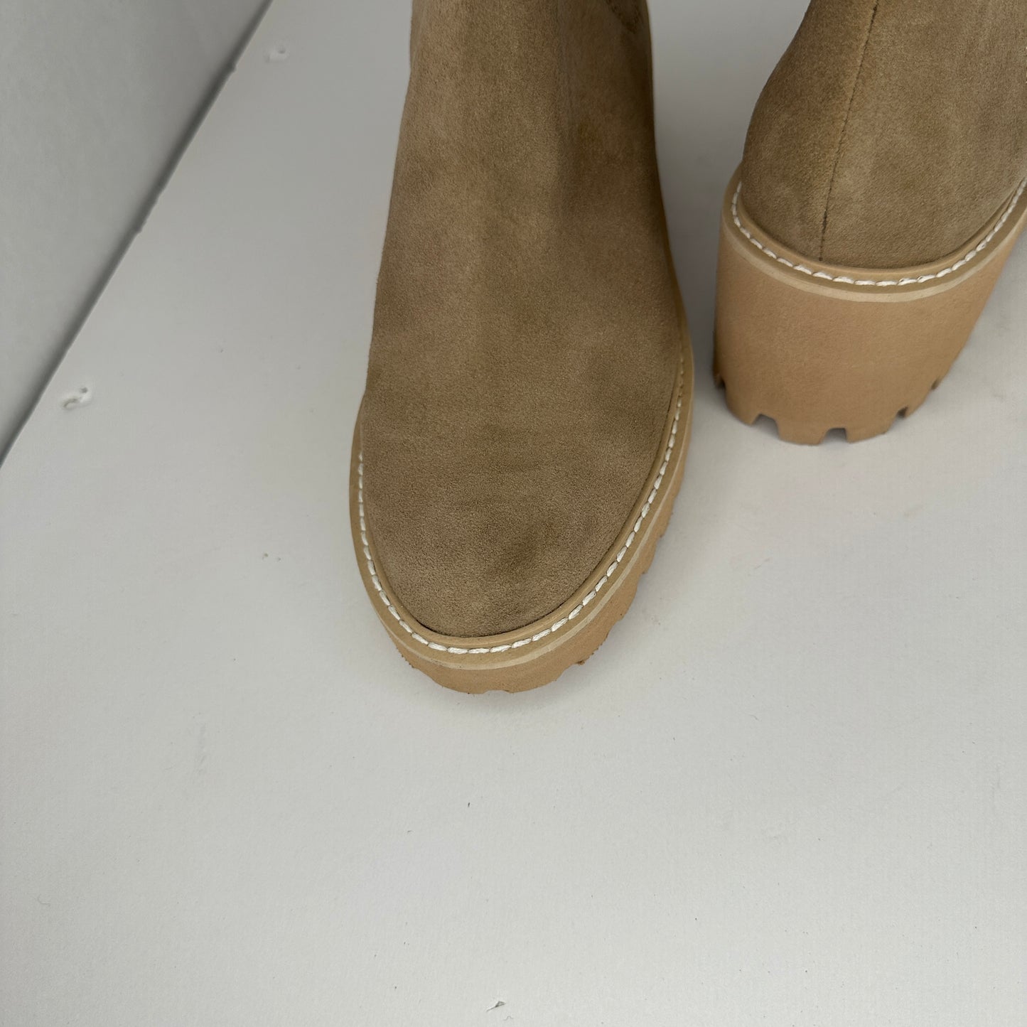 Dolce Vita H2O Suede Boots Beige Combat Style Boots Slip On Suede Cap Toe Pump
