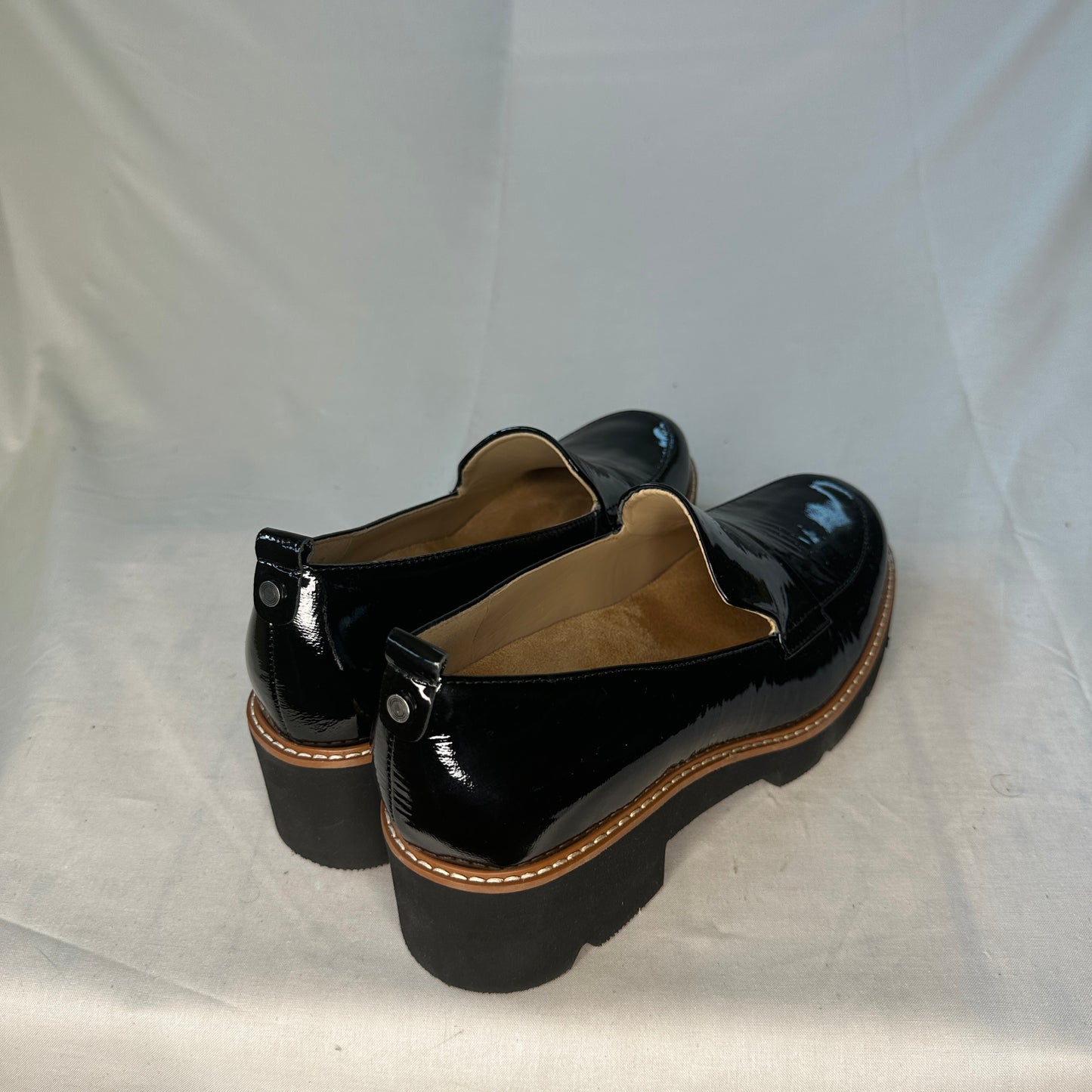 Naturalizer Lug Sole Loafer Black Leather Suede Inside Rubber Outsole Slip On 2" Wedge