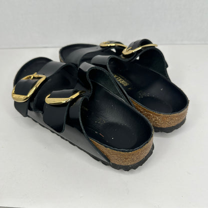 Birkenstock Arizona Sandals Black and Gold Lightweight Slip On Adjustable Straps 2 Straps Flats