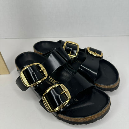 Birkenstock Arizona Sandals Black and Gold Lightweight Slip On Adjustable Straps 2 Straps Flats