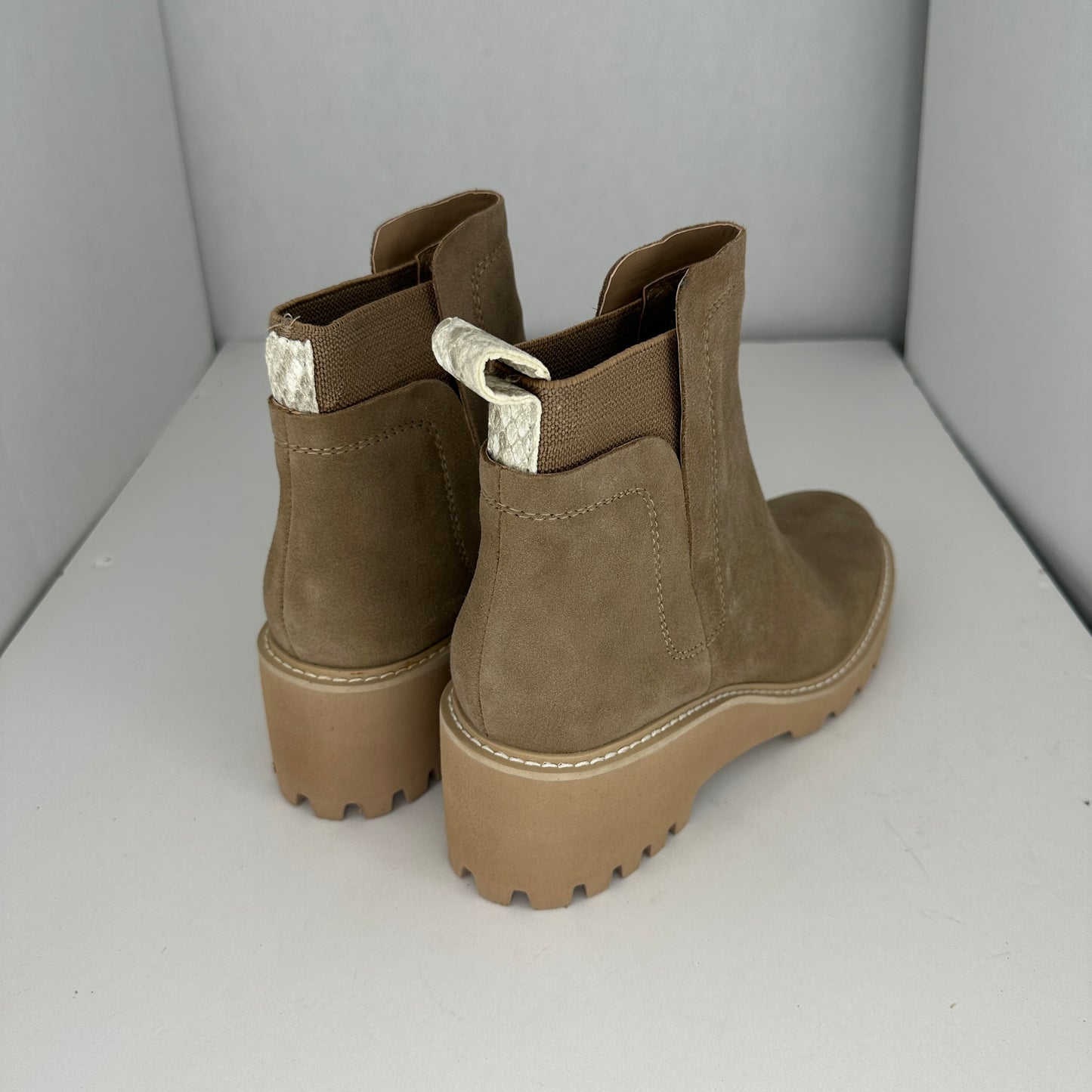 Dolce Vita H2O Suede Boots Beige Combat Style Boots Slip On Suede Cap Toe Pump